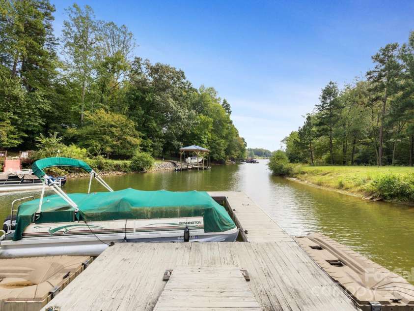 127 Spring Oaks Drive, Troutman, NC 28166.  MLS# CAR4187758, YatesRealty ID 216. 