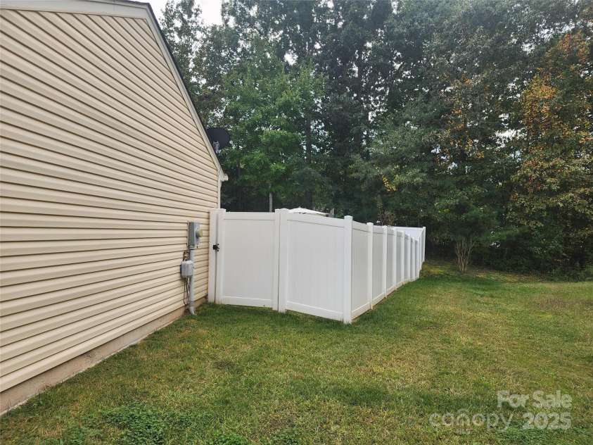 908 Sherman Street, Gastonia, NC 28052.  MLS# CAR4310650, YatesRealty ID 216. 