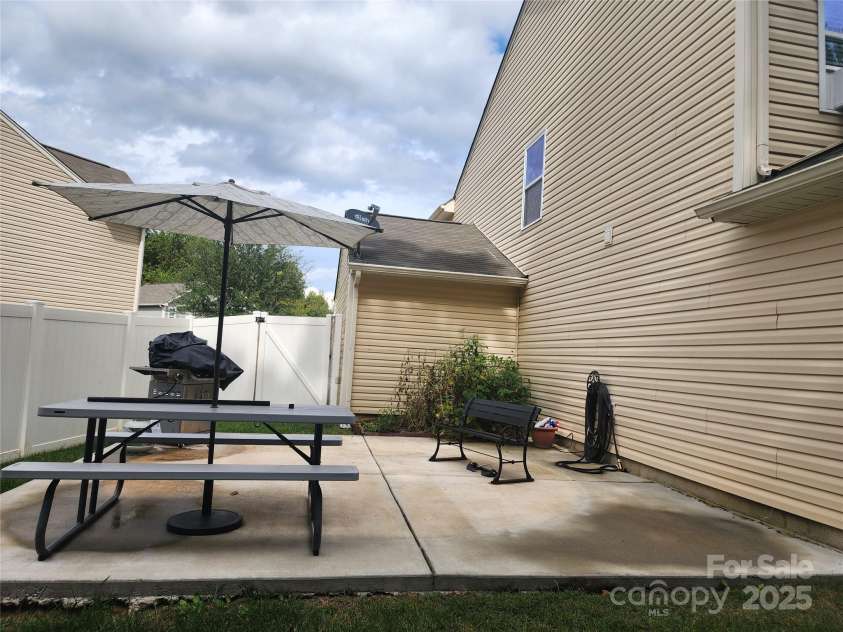 908 Sherman Street, Gastonia, NC 28052.  MLS# CAR4310650, YatesRealty ID 216. 