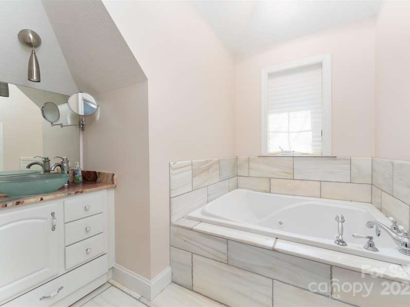 345 Hawks Nest Trail, Lake Lure, NC 28746.  MLS# CAR4313518, YatesRealty ID 2160. 