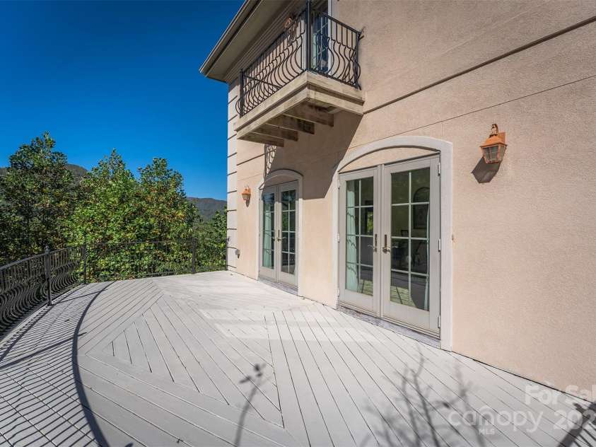 345 Hawks Nest Trail, Lake Lure, NC 28746.  MLS# CAR4313518, YatesRealty ID 2160. 