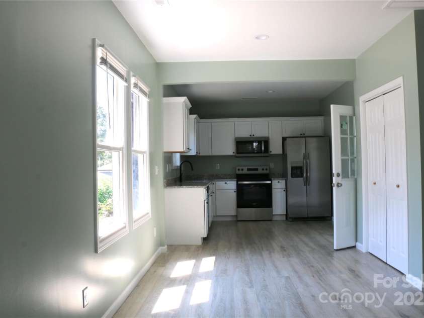 815 Jefferson Street, Shelby, NC 28150.  MLS# CAR4278369, YatesRealty ID 2160. 