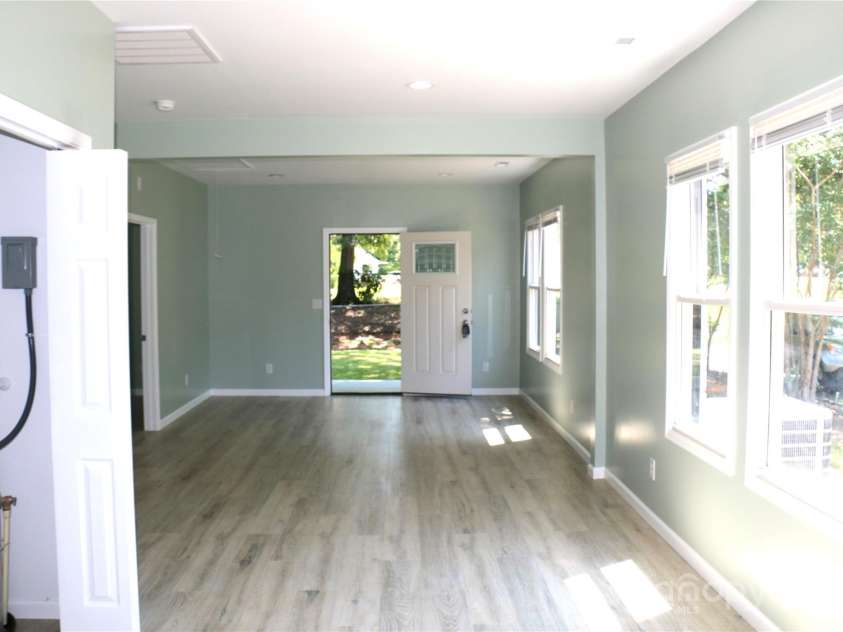 815 Jefferson Street, Shelby, NC 28150.  MLS# CAR4278369, YatesRealty ID 2160. 