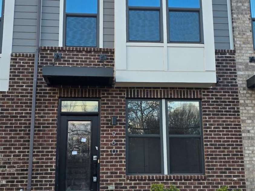 960 Broad River Lane, Charlotte, NC 28211.  MLS# CAR4355873, YatesRealty ID 21600. 