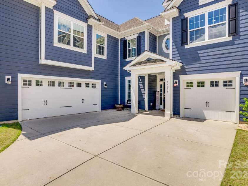 14925 Baldridge Drive, Huntersville, NC 28078.  MLS# CAR4249173, YatesRealty ID 21601. 