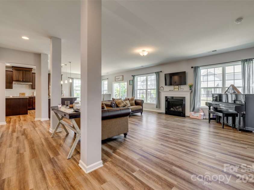 14925 Baldridge Drive, Huntersville, NC 28078.  MLS# CAR4249173, YatesRealty ID 21601. 