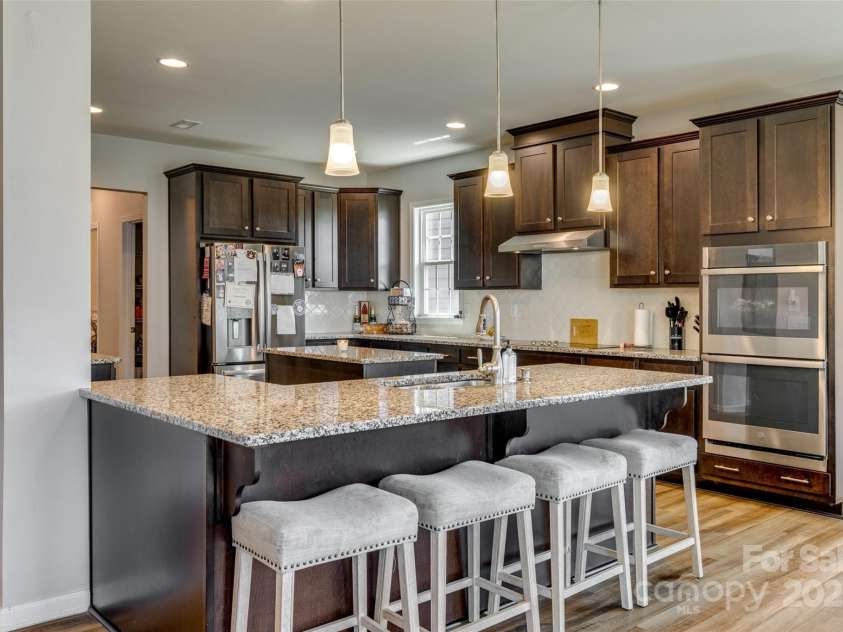 14925 Baldridge Drive, Huntersville, NC 28078.  MLS# CAR4249173, YatesRealty ID 21601. 