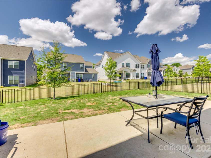 14925 Baldridge Drive, Huntersville, NC 28078.  MLS# CAR4249173, YatesRealty ID 21601. 