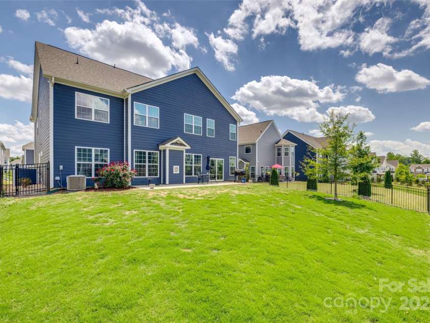 14925 Baldridge Drive, Huntersville, NC 28078.  MLS# CAR4249173, YatesRealty ID 21601. 