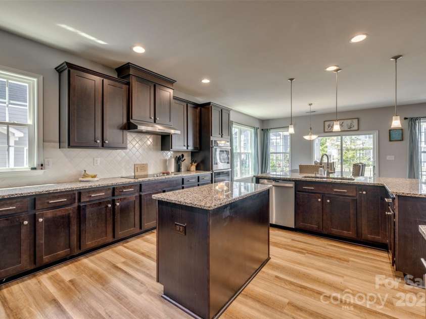 14925 Baldridge Drive, Huntersville, NC 28078.  MLS# CAR4309737, YatesRealty ID 21601. 