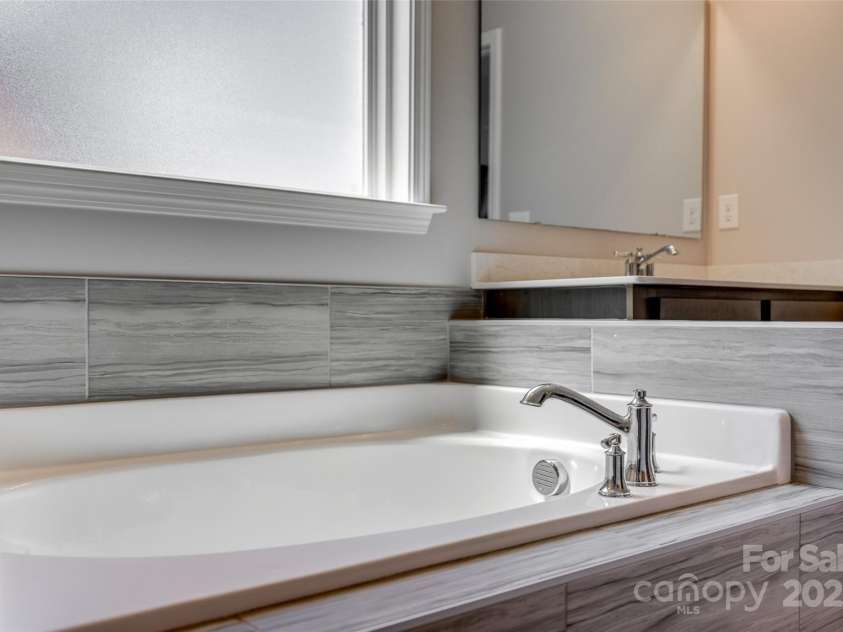 14925 Baldridge Drive, Huntersville, NC 28078.  MLS# CAR4309737, YatesRealty ID 21601. 