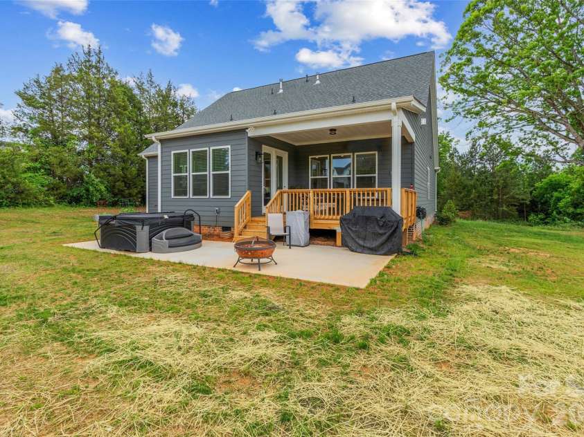 310 Triple Ponds Court, Clover, SC 29710.  MLS# CAR4380366, YatesRealty ID 21601. 
