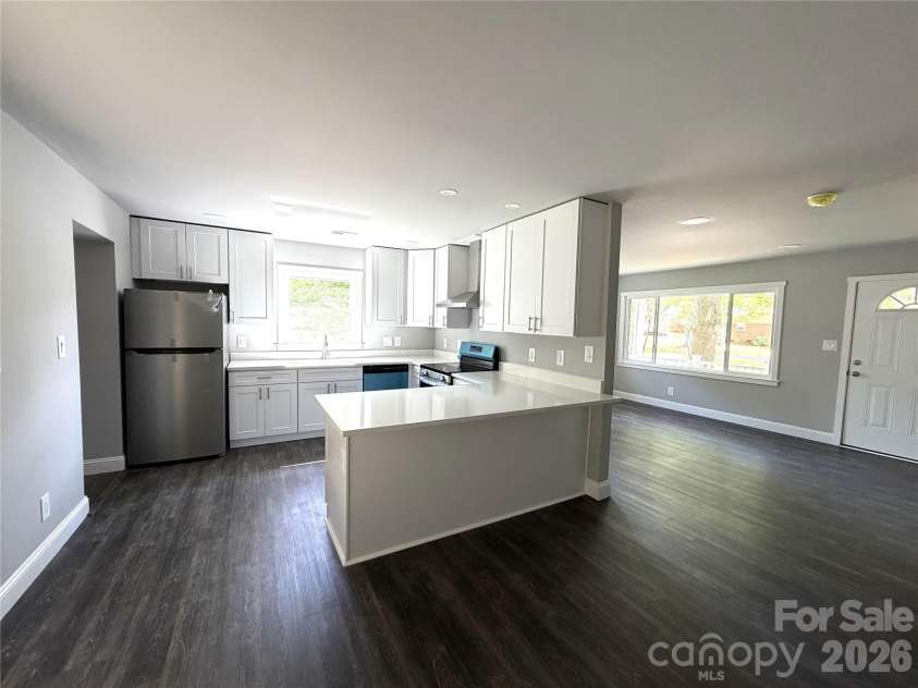 1200 Weststone Drive, Charlotte, NC 28208.  MLS# CAR4366441, YatesRealty ID 21602. Kitchen