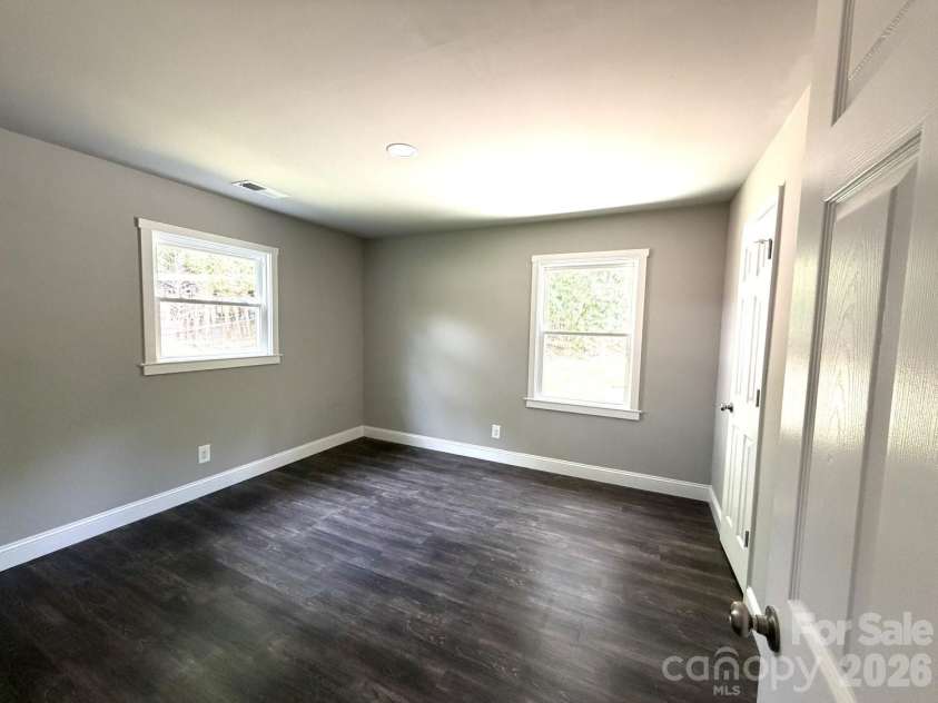 1200 Weststone Drive, Charlotte, NC 28208.  MLS# CAR4366441, YatesRealty ID 21602. Primary Bedroom