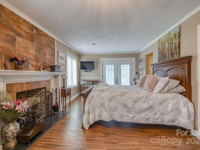 40 Old Field Road, Taylorsville, NC 28681.  MLS# CAR4267576, YatesRealty ID 21602. 