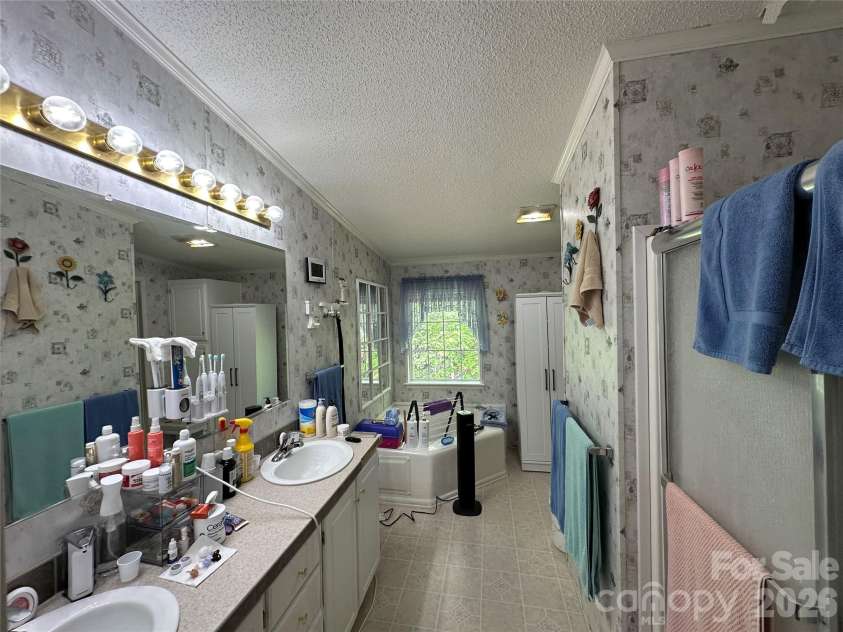 2495 Melvin Propst Drive, Morganton, NC 28655.  MLS# CAR4380122, YatesRealty ID 21604. Primary Bathroom