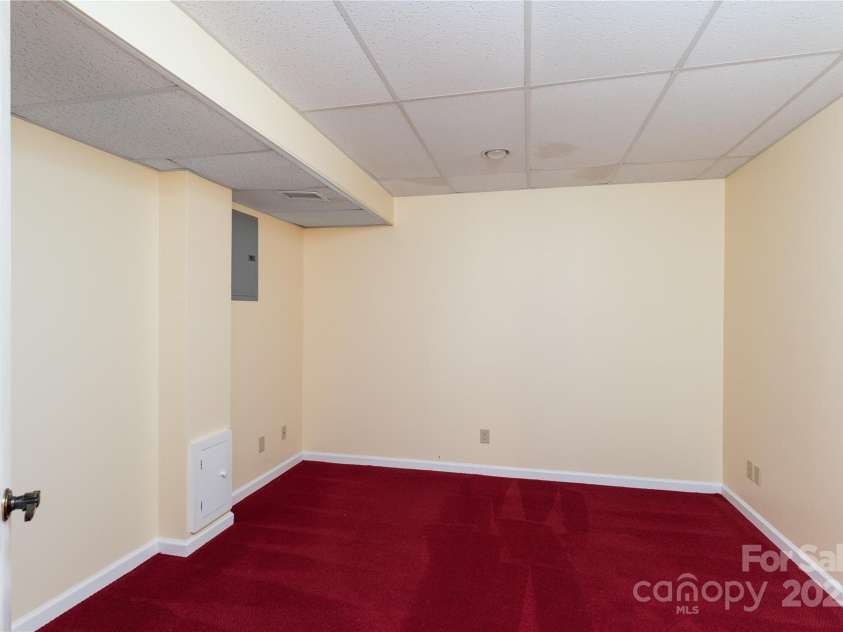 1101 Timber Trail, Asheville, NC 28804.  MLS# CAR4264560, YatesRealty ID 21606. Bonus Space in Basement