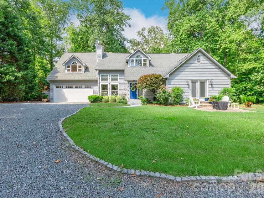 1326 Clifflure Lane, Fort Mill, SC 29708.  MLS# CAR4402361, YatesRealty ID 21606. 
