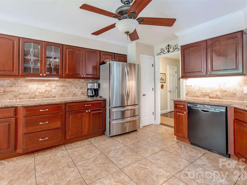 1326 Clifflure Lane, Fort Mill, SC 29708.  MLS# CAR4402361, YatesRealty ID 21606. 