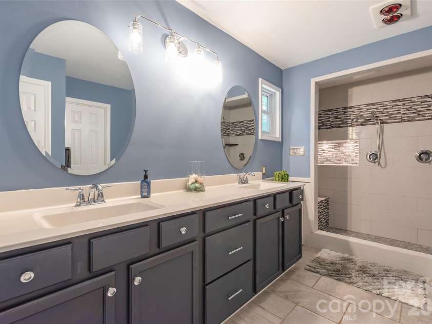 1326 Clifflure Lane, Fort Mill, SC 29708.  MLS# CAR4402361, YatesRealty ID 21606. 
