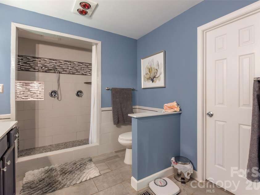 1326 Clifflure Lane, Fort Mill, SC 29708.  MLS# CAR4402361, YatesRealty ID 21606. 