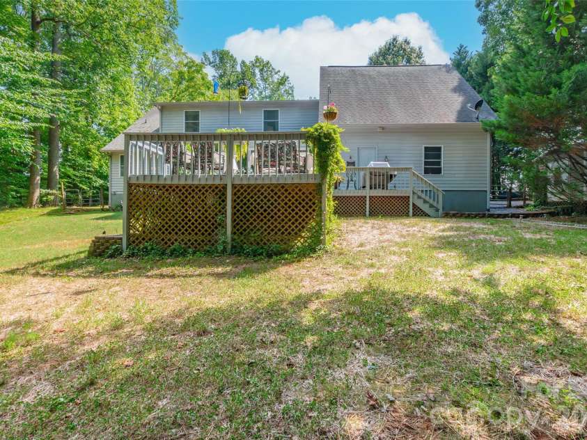 1326 Clifflure Lane, Fort Mill, SC 29708.  MLS# CAR4402361, YatesRealty ID 21606. 