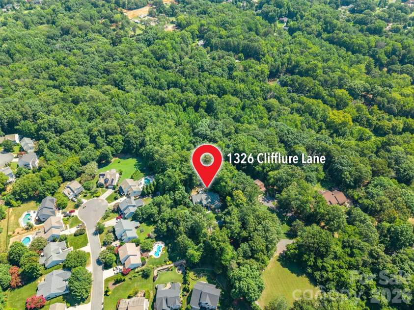 1326 Clifflure Lane, Fort Mill, SC 29708.  MLS# CAR4402361, YatesRealty ID 21606. 