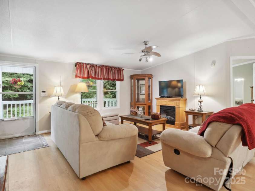 275 Bulldog Lane, Green Mountain, NC 28740.  MLS# CAR4270864, YatesRealty ID 21607. 