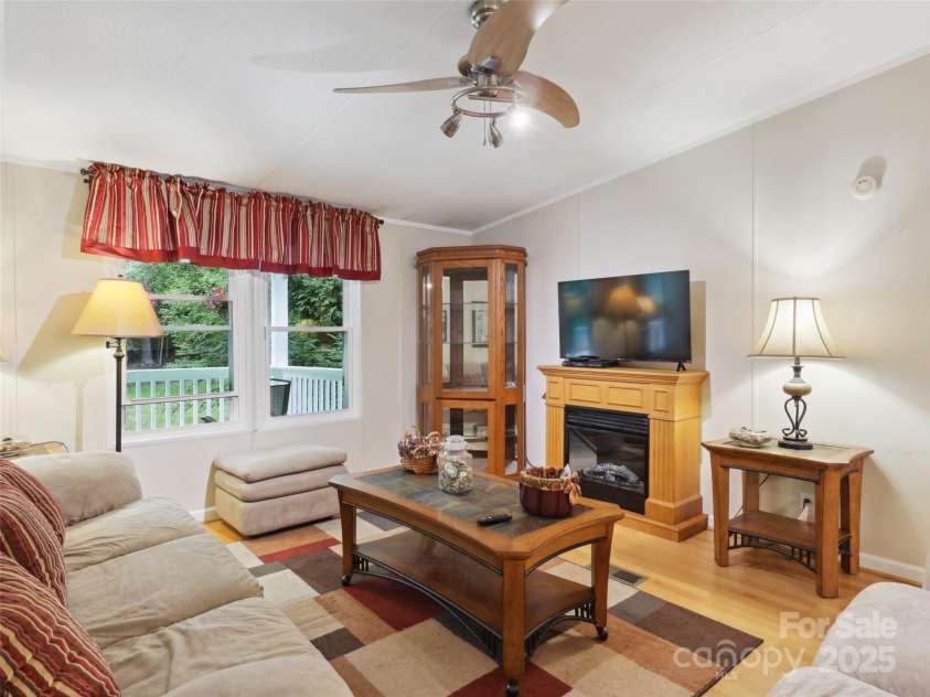 275 Bulldog Lane, Green Mountain, NC 28740.  MLS# CAR4270864, YatesRealty ID 21607. 