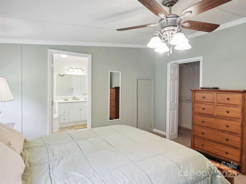 275 Bulldog Lane, Green Mountain, NC 28740.  MLS# CAR4270864, YatesRealty ID 21607. 