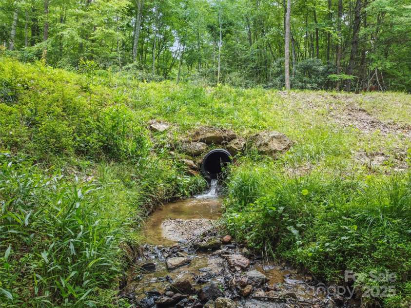 275 Bulldog Lane, Green Mountain, NC 28740.  MLS# CAR4270864, YatesRealty ID 21607. 