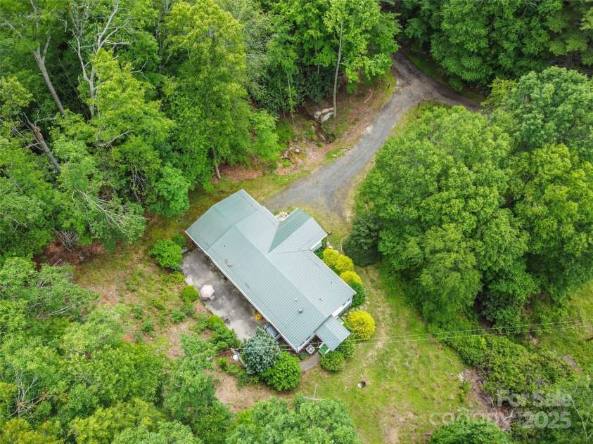 275 Bulldog Lane, Green Mountain, NC 28740.  MLS# CAR4270864, YatesRealty ID 21607. 