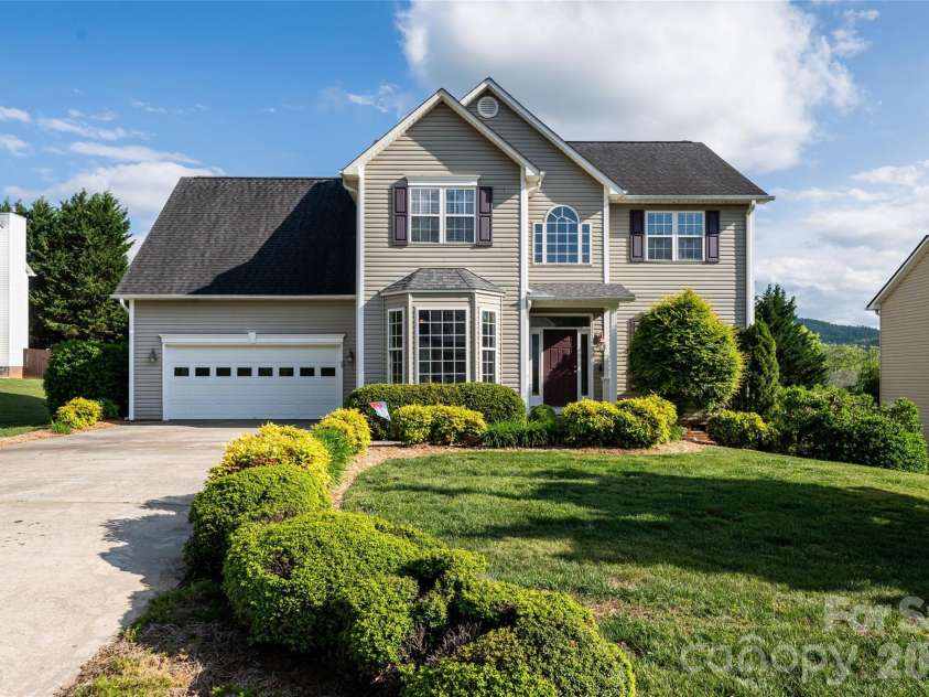 48 Brownstone Court, Fletcher, NC 28732.  MLS# CAR4377640, YatesRealty ID 21607. 