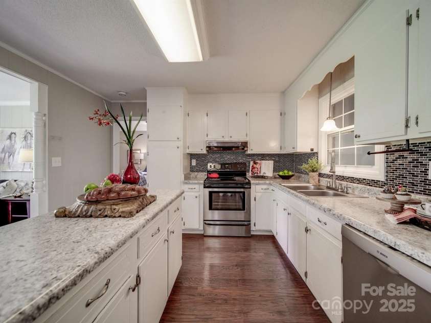 2666 Hill Lane, Gastonia, NC 28054.  MLS# CAR4261050, YatesRealty ID 21608. 