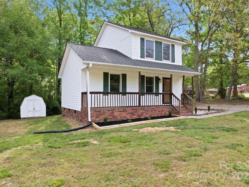 227 Branchwood Circle, Kings Mountain, NC 28086.  MLS# CAR4250343, YatesRealty ID 21609. 