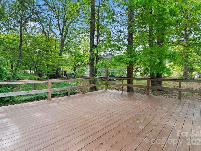227 Branchwood Circle, Kings Mountain, NC 28086.  MLS# CAR4250343, YatesRealty ID 21609. 