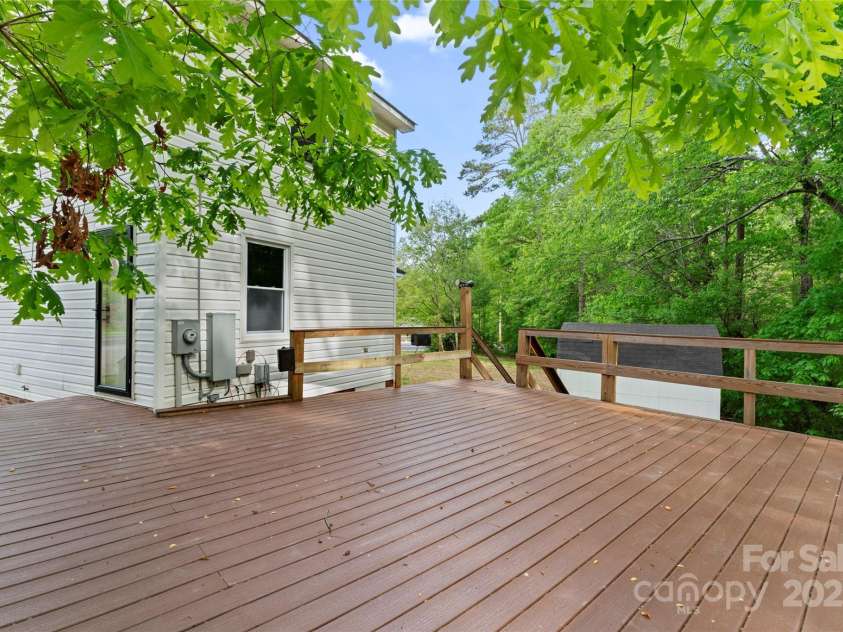 227 Branchwood Circle, Kings Mountain, NC 28086.  MLS# CAR4250343, YatesRealty ID 21609. 