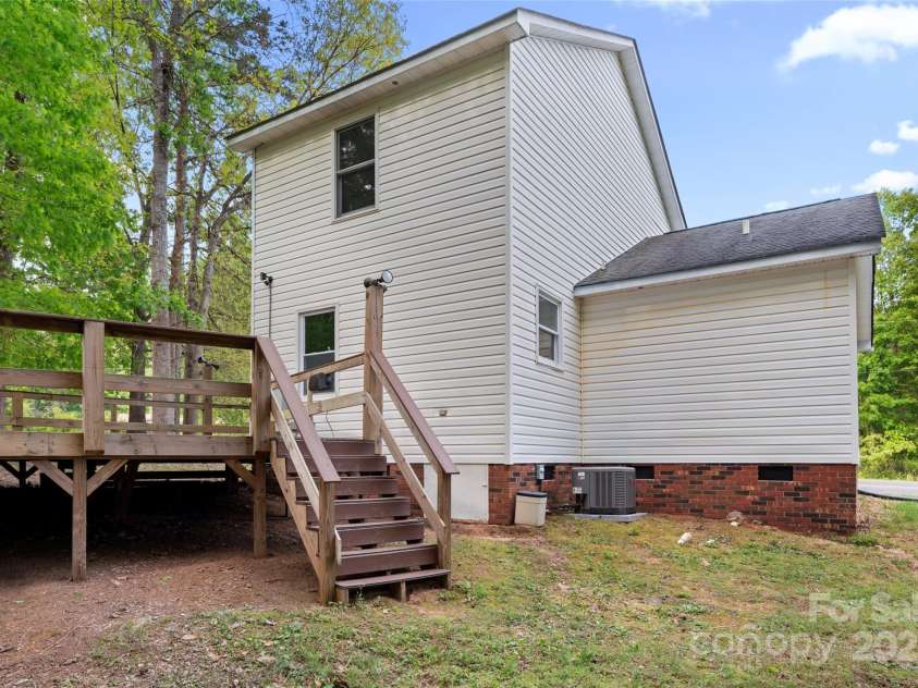 227 Branchwood Circle, Kings Mountain, NC 28086.  MLS# CAR4250343, YatesRealty ID 21609. 