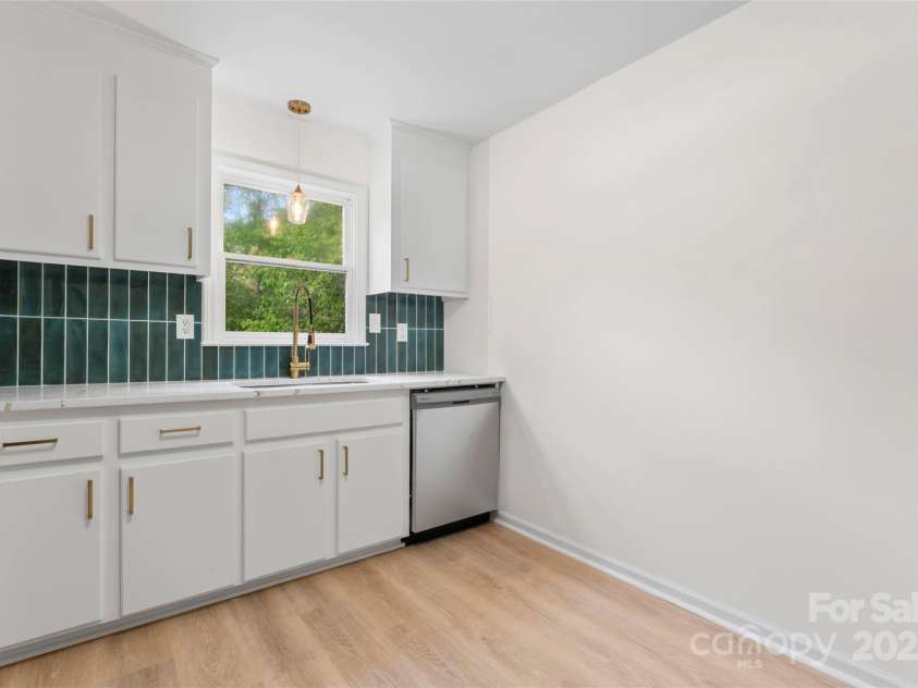 227 Branchwood Circle, Kings Mountain, NC 28086.  MLS# CAR4250343, YatesRealty ID 21609. 