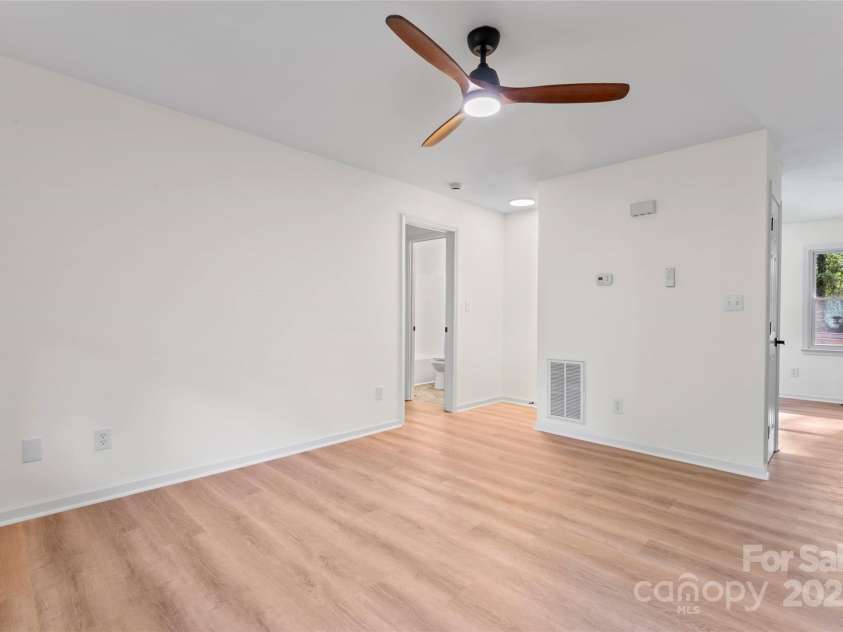 227 Branchwood Circle, Kings Mountain, NC 28086.  MLS# CAR4250343, YatesRealty ID 21609. 