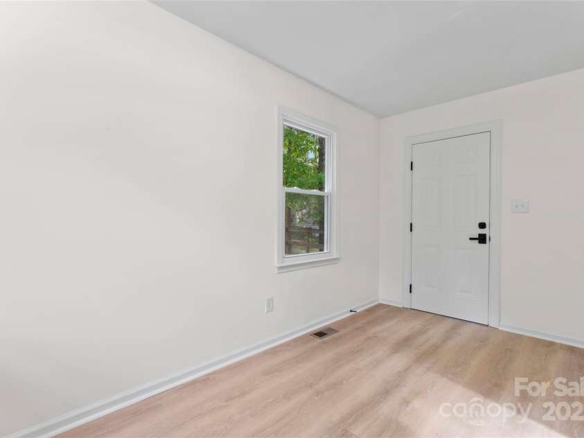 227 Branchwood Circle, Kings Mountain, NC 28086.  MLS# CAR4250343, YatesRealty ID 21609. 