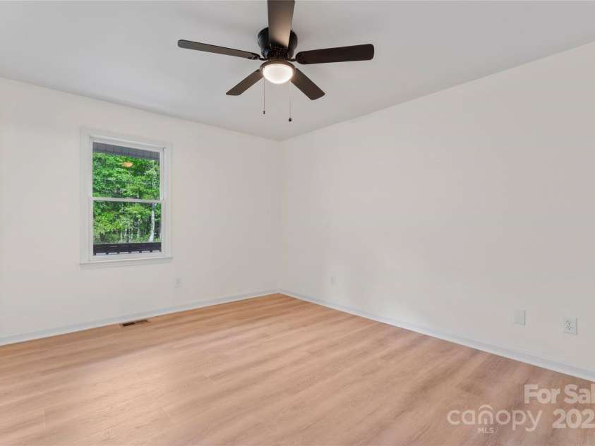 227 Branchwood Circle, Kings Mountain, NC 28086.  MLS# CAR4250343, YatesRealty ID 21609. 