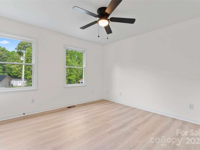 227 Branchwood Circle, Kings Mountain, NC 28086.  MLS# CAR4250343, YatesRealty ID 21609. 