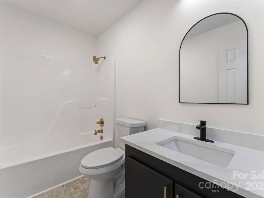 227 Branchwood Circle, Kings Mountain, NC 28086.  MLS# CAR4250343, YatesRealty ID 21609. 