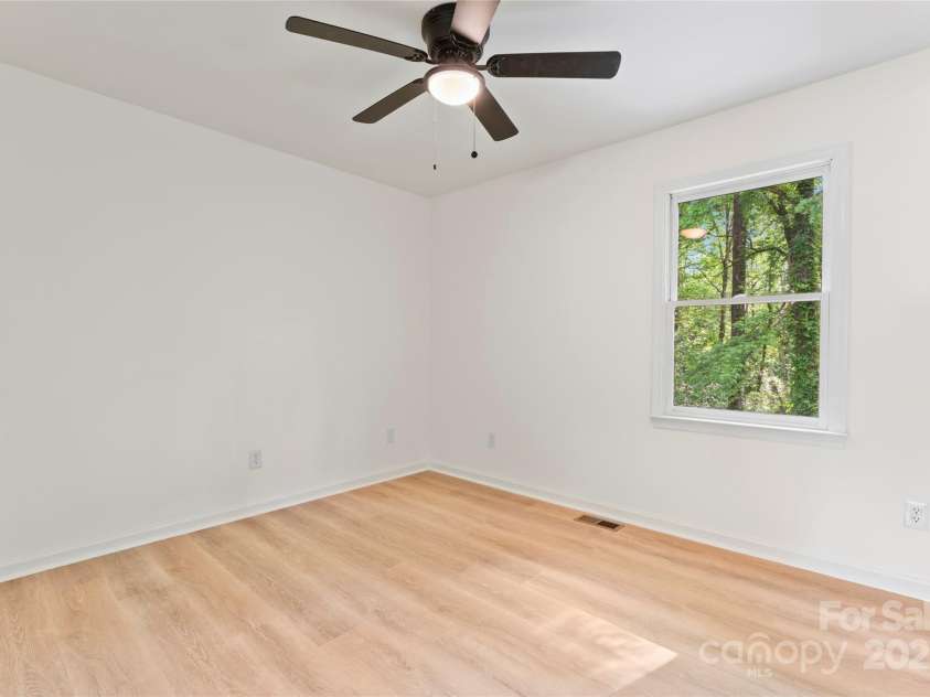 227 Branchwood Circle, Kings Mountain, NC 28086.  MLS# CAR4250343, YatesRealty ID 21609. 