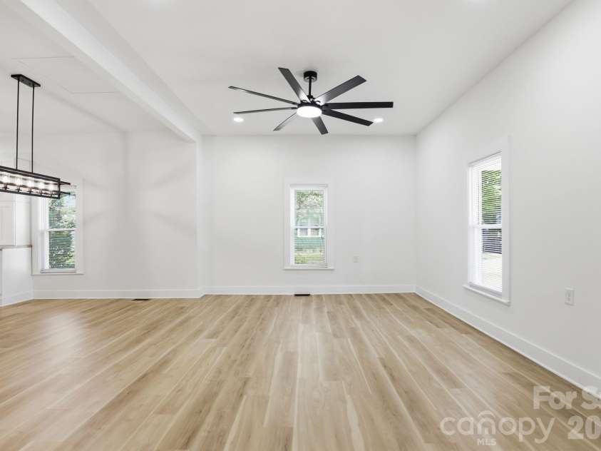 630 Davis Avenue, Newton, NC 28658.  MLS# CAR4373040, YatesRealty ID 21609. 