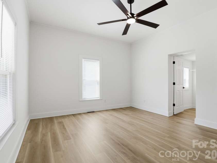 630 Davis Avenue, Newton, NC 28658.  MLS# CAR4373040, YatesRealty ID 21609. 