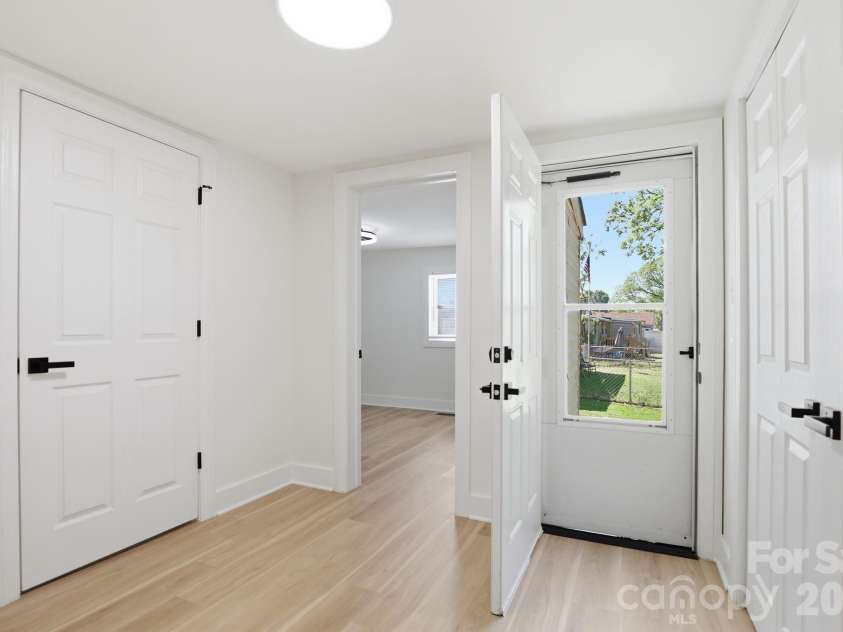 630 Davis Avenue, Newton, NC 28658.  MLS# CAR4373040, YatesRealty ID 21609. 