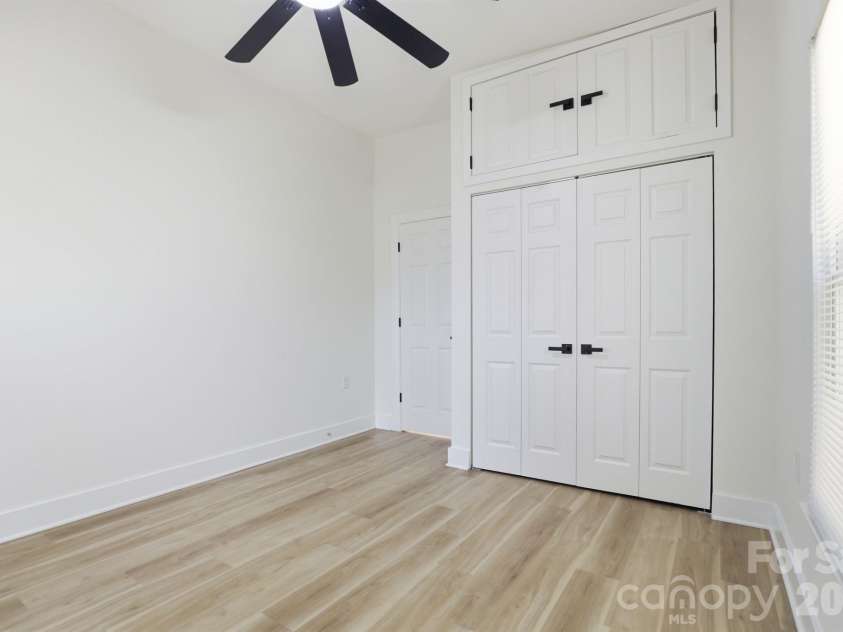 630 Davis Avenue, Newton, NC 28658.  MLS# CAR4373040, YatesRealty ID 21609. 