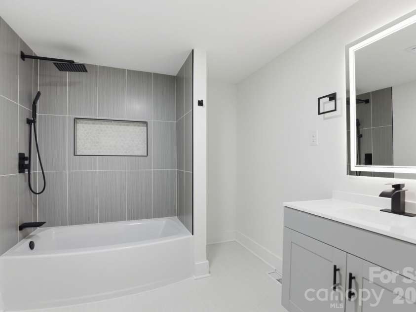 630 Davis Avenue, Newton, NC 28658.  MLS# CAR4373040, YatesRealty ID 21609. 